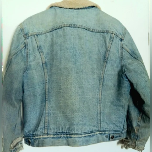 LEVI'S Vintage 1970's RAD Naturally Distressed Denim Sherpa-Lined Jacket Size 48 - Picture 3 of 15